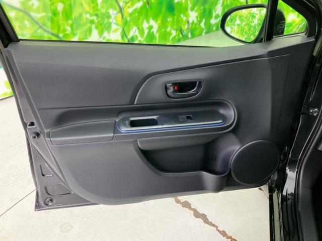 アクア S 純正 SDナビ/EBD付ABS/横滑り防止装置/アイドリングストップ/フルセグTV/エアバッグ 運転席/エアバッグ 助手席/パワーウインドウ/キーレスエントリー/オートエアコン/パワーステアリング(21枚目)