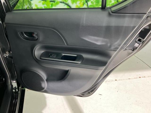 アクア S 純正 SDナビ/EBD付ABS/横滑り防止装置/アイドリングストップ/フルセグTV/エアバッグ 運転席/エアバッグ 助手席/パワーウインドウ/キーレスエントリー/オートエアコン/パワーステアリング(22枚目)