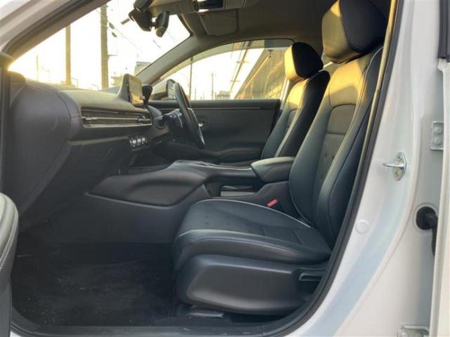 ZR-V 4WD eHEV X 新品タイヤ/保証書/純正 SDナビ/衝突安全装置/シートヒーター/車線逸脱防止支援システム/電動バックドア/ヘッドランプ LED/ETC/EBD付ABS/横滑り防止装置/アイドリングストップ 4WD(6枚目)