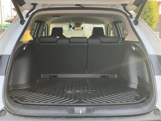 ZR-V 4WD eHEV X 新品タイヤ/保証書/純正 SDナビ/衝突安全装置/シートヒーター/車線逸脱防止支援システム/電動バックドア/ヘッドランプ LED/ETC/EBD付ABS/横滑り防止装置/アイドリングストップ 4WD(8枚目)