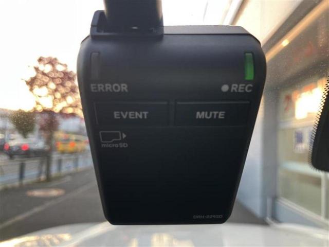 ZR-V 4WD eHEV X 新品タイヤ/保証書/純正 SDナビ/衝突安全装置/シートヒーター/車線逸脱防止支援システム/電動バックドア/ヘッドランプ LED/ETC/EBD付ABS/横滑り防止装置/アイドリングストップ 4WD(16枚目)