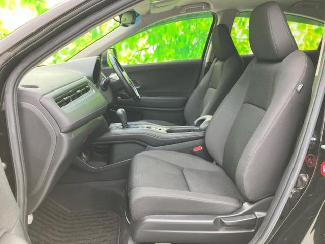 ヴェゼル ４ＷＤ　Ｘ・ホンダセンシング　新品タイヤ／保証書／純正　ＳＤナビ／シートヒーター／ヘッドランプ　ＬＥＤ／ＥＴＣ／ＥＢＤ付ＡＢＳ／横滑り防止装置／アイドリングストップ／フルセグＴＶ／エアバッグ　運転席／エアバッグ　助手席　４ＷＤ（6枚目）