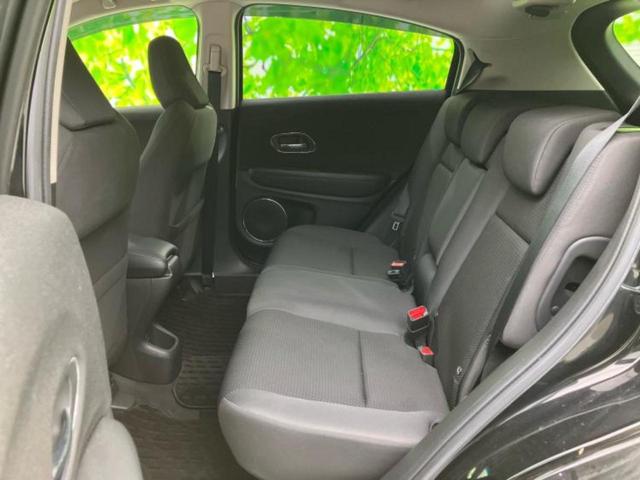 ヴェゼル ４ＷＤ　Ｘ・ホンダセンシング　新品タイヤ／保証書／純正　ＳＤナビ／シートヒーター／ヘッドランプ　ＬＥＤ／ＥＴＣ／ＥＢＤ付ＡＢＳ／横滑り防止装置／アイドリングストップ／フルセグＴＶ／エアバッグ　運転席／エアバッグ　助手席　４ＷＤ（7枚目）