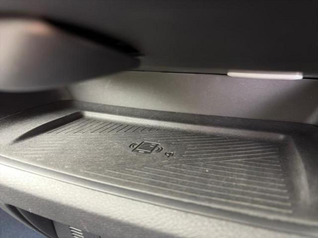 ＷＥＣＡＲＳの展示場では実際に見て、触ってお車をお選びいただけます！知識の豊富な営業スタッフが様々なカーライフをご提案いたします！