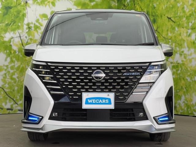 ＷＥＣＡＲＳでは各商談席に大型モニターをご用意しております！見やすい大画面でゆったりと全国の在庫をご覧いただけます！是非ご来店お待ちしております！