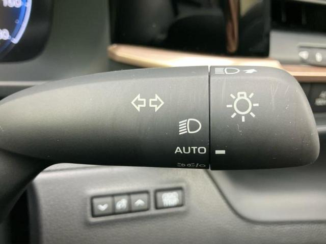 クラウンクロスオーバー ４ＷＤ　Ｇアドバンスドレザーパッケージ　新品タイヤ／保証書／ディスプレイオーディオ＋ナビ９インチ／デジタルインナーミラー／衝突安全装置／シートヒーター／全方位モニター／車線逸脱防止支援システム／シート　合皮／ヘッドランプ　ＬＥＤ　電動シート（15枚目）