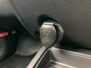 ４ＷＤ　ＲＸ　純正　ＳＤナビ／シートヒーター　運転席／Ｂｌｕｅｔｏｏｔｈ接続／ＥＴＣ／ＡＢＳ／ワンセグＴＶ／エアバッグ　運転席／エアバッグ　助手席／アルミホイール　純正　１５インチ／パワーウインドウ　４ＷＤ（32枚目）