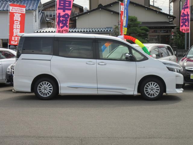 ハイブリッドV7人モデリスタ2019年製タイヤSDナビ禁煙車(8枚目)