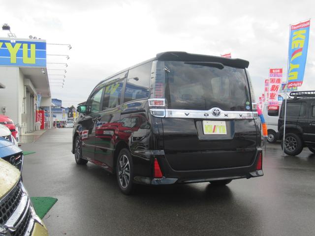 ZS 禁煙車後期型 1オーナー 8人乗【名古屋仕入】全国納車可能 走行34474KM 衝突軽減 9型Bluetooth対応SDナビ フリップダウンモニター 両側自動ドア 純正エアロ 革調シートカバー LED(12枚目)