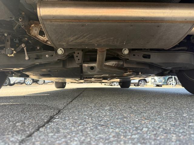 プリウス Sツーリングセレクション【衝突軽減】【禁煙車】【大阪仕入】 【モデリスタ15インチアルミ】【SDナビ/フルセグ/BT接続/バックカメラ】【黒革シート/シートヒーター】【LEDオートライト/オートハイビーム】【クルコン】【ETC】【アイドリングストップ】(7枚目)