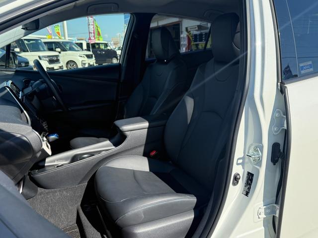 プリウス Sツーリングセレクション【衝突軽減】【禁煙車】【大阪仕入】 【モデリスタ15インチアルミ】【SDナビ/フルセグ/BT接続/バックカメラ】【黒革シート/シートヒーター】【LEDオートライト/オートハイビーム】【クルコン】【ETC】【アイドリングストップ】(18枚目)