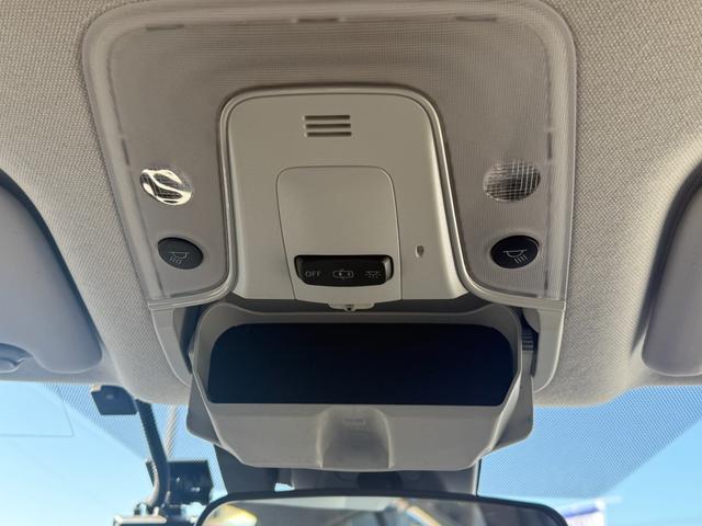 プリウス Sツーリングセレクション【衝突軽減】【禁煙車】【大阪仕入】 【モデリスタ15インチアルミ】【SDナビ/フルセグ/BT接続/バックカメラ】【黒革シート/シートヒーター】【LEDオートライト/オートハイビーム】【クルコン】【ETC】【アイドリングストップ】(41枚目)