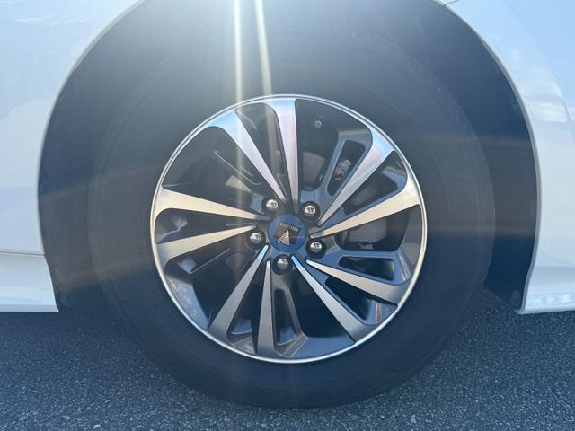 プリウス Sツーリングセレクション【衝突軽減】【禁煙車】【大阪仕入】 【モデリスタ15インチアルミ】【SDナビ/フルセグ/BT接続/バックカメラ】【黒革シート/シートヒーター】【LEDオートライト/オートハイビーム】【クルコン】【ETC】【アイドリングストップ】(45枚目)