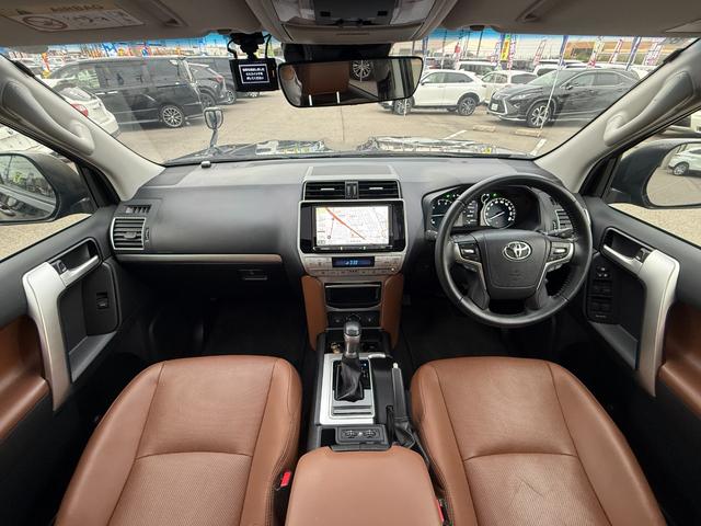 ランドクルーザープラド TX Lパッケージ 70thアニバーサリーリミテッド(3枚目)