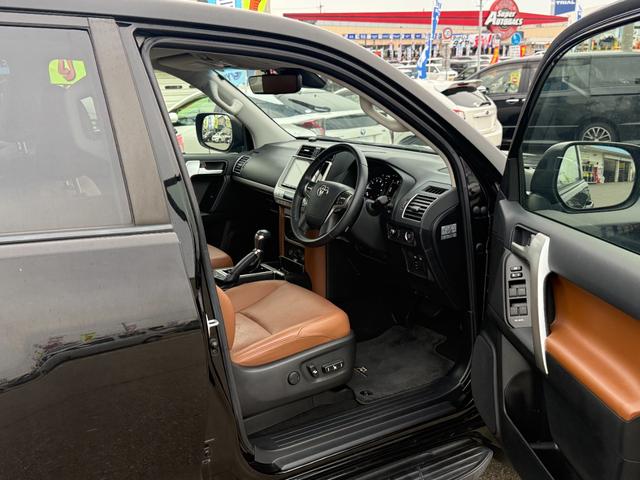 ランドクルーザープラド TX Lパッケージ 70thアニバーサリーリミテッド(11枚目)