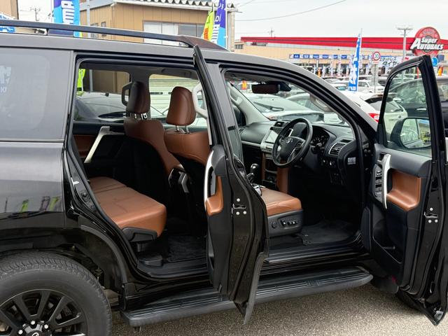 ランドクルーザープラド TX Lパッケージ 70thアニバーサリーリミテッド(16枚目)