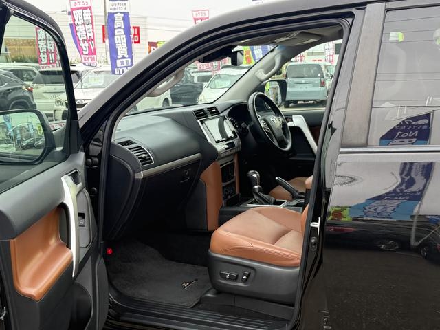 ランドクルーザープラド TX Lパッケージ 70thアニバーサリーリミテッド(17枚目)