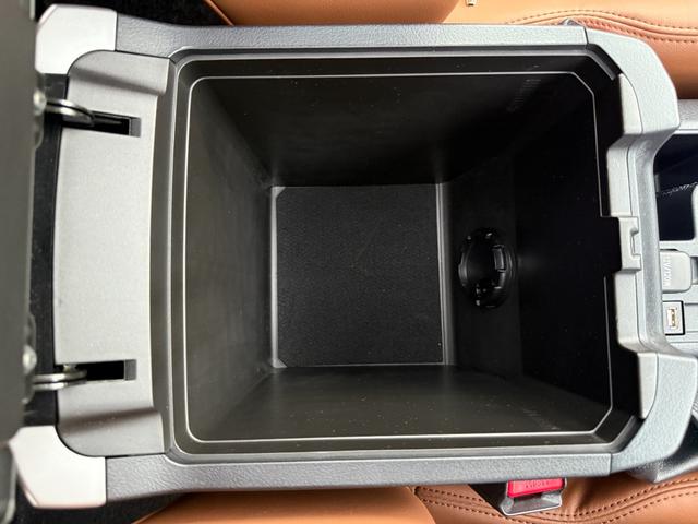 ランドクルーザープラド TX Lパッケージ 70thアニバーサリーリミテッド(32枚目)