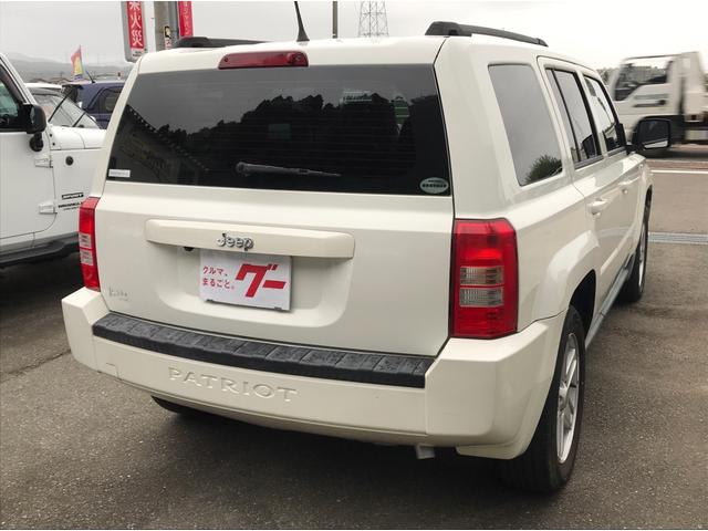 スポーツ 4WD メモリーナビ フルセグTV Bluetooth対応 ETC キーレス(4枚目)