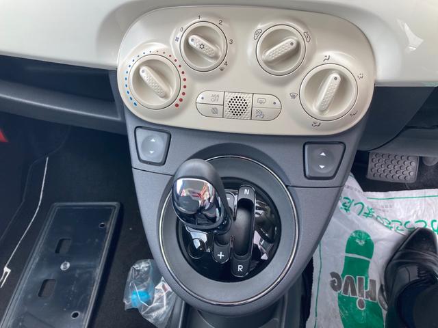 ツインエア ポップ ワンオーナー車 スタッドレスタイヤ付き キーレスエントリー 純正CDオーディオ ディーラー車 右ハンドル 運転席・助手席エアバッグ(12枚目)