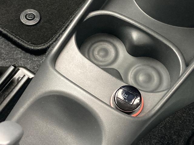 ツインエア ポップ ワンオーナー車 スタッドレスタイヤ付き キーレスエントリー 純正CDオーディオ ディーラー車 右ハンドル 運転席・助手席エアバッグ(21枚目)
