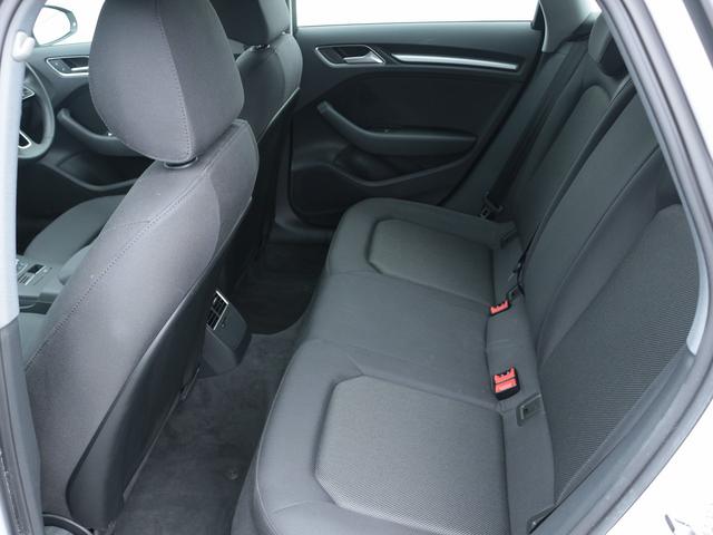 スポーツバック1.4TFSI 純正ナビ セーフティー Bカメ(9枚目)
