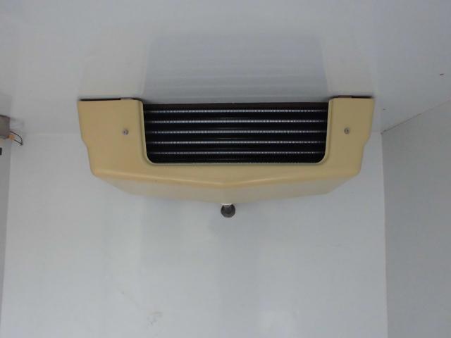 キャリイトラック 　中温冷蔵冷凍車（19枚目）