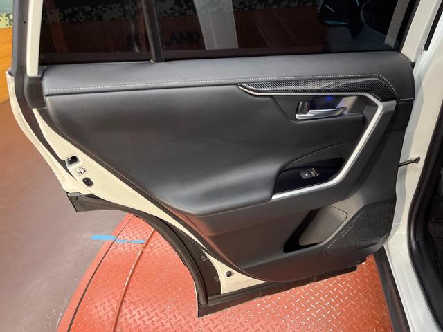ＲＡＶ４ Ｇ　４ＷＤ　モデリスタエアロ　９型純正ナビ　全周囲カメラ　寒冷地仕様　ＡＣ１００Ｖ電源　トヨタセーフティセンス　レーダークルーズ　禁煙車　パワーバックドア　合皮シート　前席シートヒーター　パワーシート（58枚目）