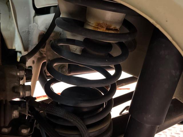 ジムニー XC 4WD メモリーナビ セーフティサポート シートヒーター 禁煙車 スマートキー LEDヘッド オートライト ハイビームアシスト オートエアコン クルーズコントロール バニティミラー(20枚目)