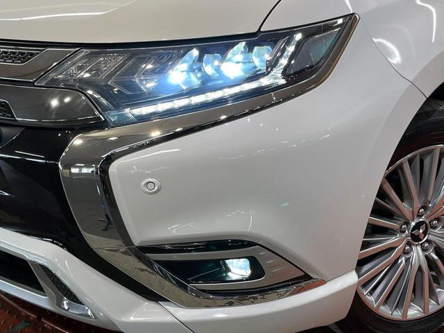 アウトランダーＰＨＥＶ Ｇ　４ＷＤ　ナビ　全周囲カメラ　Ｅアシスト　１００Ｖ電源　レーダークルーズ　禁煙車　電動リアゲート　ハーフレザーシート　パワーシート　シートヒーター　ドラレコ　コーナーセンサー　ＬＥＤヘッド　ＥＴＣ（12枚目）