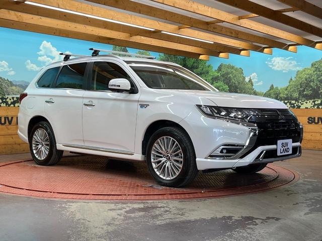 アウトランダーＰＨＥＶ Ｇ　４ＷＤ　ナビ　全周囲カメラ　Ｅアシスト　１００Ｖ電源　レーダークルーズ　禁煙車　電動リアゲート　ハーフレザーシート　パワーシート　シートヒーター　ドラレコ　コーナーセンサー　ＬＥＤヘッド　ＥＴＣ（16枚目）