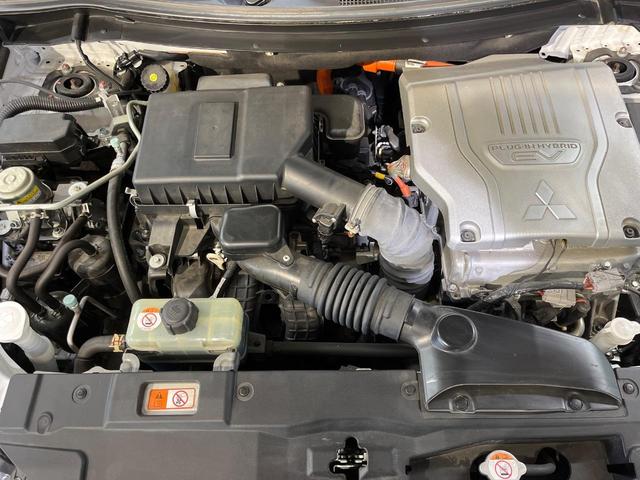 アウトランダーＰＨＥＶ Ｇ　４ＷＤ　ナビ　全周囲カメラ　Ｅアシスト　１００Ｖ電源　レーダークルーズ　禁煙車　電動リアゲート　ハーフレザーシート　パワーシート　シートヒーター　ドラレコ　コーナーセンサー　ＬＥＤヘッド　ＥＴＣ（18枚目）