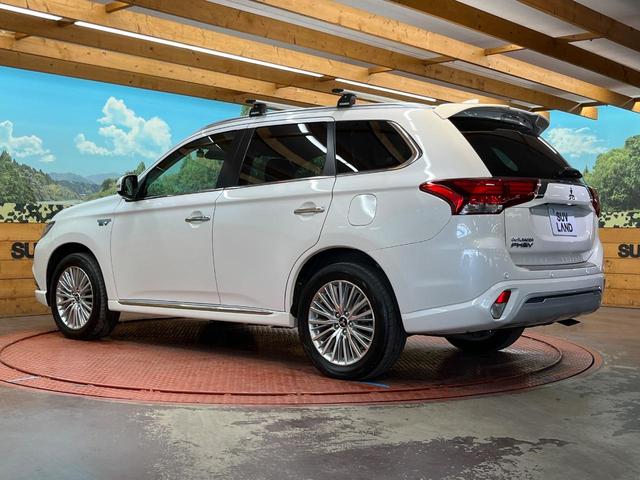 アウトランダーＰＨＥＶ Ｇ　４ＷＤ　ナビ　全周囲カメラ　Ｅアシスト　１００Ｖ電源　レーダークルーズ　禁煙車　電動リアゲート　ハーフレザーシート　パワーシート　シートヒーター　ドラレコ　コーナーセンサー　ＬＥＤヘッド　ＥＴＣ（26枚目）