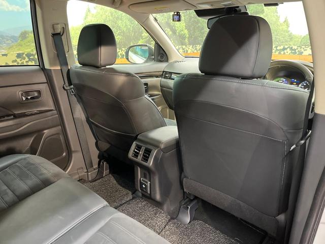 アウトランダーＰＨＥＶ Ｇ　４ＷＤ　ナビ　全周囲カメラ　Ｅアシスト　１００Ｖ電源　レーダークルーズ　禁煙車　電動リアゲート　ハーフレザーシート　パワーシート　シートヒーター　ドラレコ　コーナーセンサー　ＬＥＤヘッド　ＥＴＣ（64枚目）