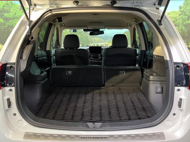 アウトランダーＰＨＥＶ Ｇ　４ＷＤ　ナビ　全周囲カメラ　Ｅアシスト　１００Ｖ電源　レーダークルーズ　禁煙車　電動リアゲート　ハーフレザーシート　パワーシート　シートヒーター　ドラレコ　コーナーセンサー　ＬＥＤヘッド　ＥＴＣ（65枚目）