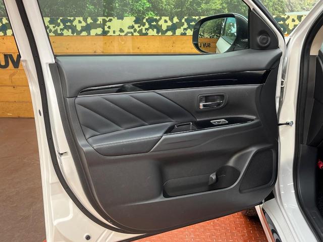 アウトランダーＰＨＥＶ Ｇ　４ＷＤ　ナビ　全周囲カメラ　Ｅアシスト　１００Ｖ電源　レーダークルーズ　禁煙車　電動リアゲート　ハーフレザーシート　パワーシート　シートヒーター　ドラレコ　コーナーセンサー　ＬＥＤヘッド　ＥＴＣ（67枚目）