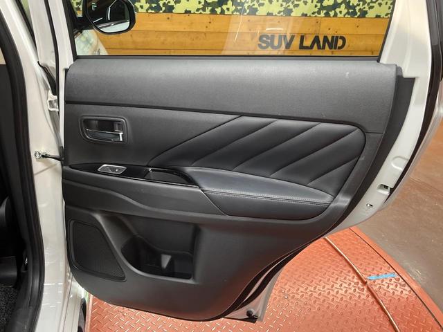 アウトランダーＰＨＥＶ Ｇ　４ＷＤ　ナビ　全周囲カメラ　Ｅアシスト　１００Ｖ電源　レーダークルーズ　禁煙車　電動リアゲート　ハーフレザーシート　パワーシート　シートヒーター　ドラレコ　コーナーセンサー　ＬＥＤヘッド　ＥＴＣ（70枚目）