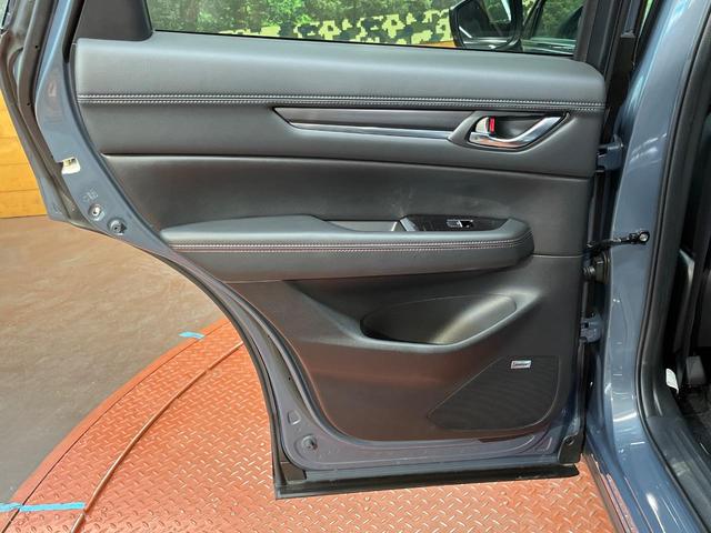 CX-5 XD スポーツアピアランス 4WD サンルーフ BOSE 10.25型マツダコネクト スマートブレーキサポート レーダークルーズ 全周囲カメラ フルセグ 黒革シート 全席シートヒーター ETC ワイヤレス充電 LEDヘッド(69枚目)
