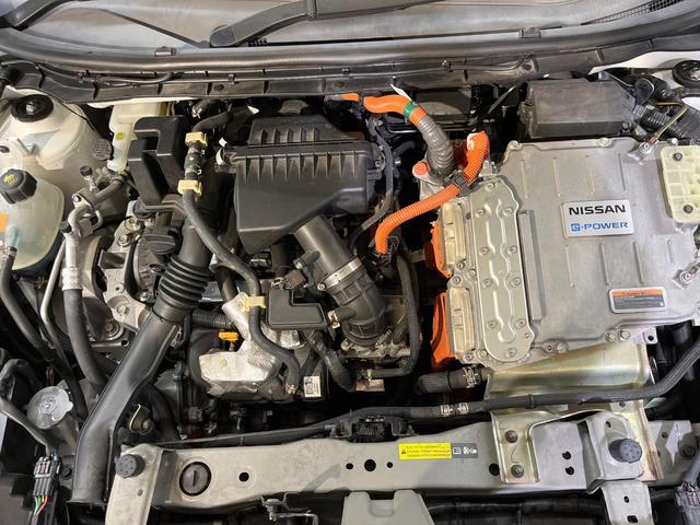 キックス X 純正SDナビ 全周囲カメラ セーフティアシスト プロパイロット 禁煙車 ハーフレザーシート シートヒーター デジタルルームミラー ドラレコ コーナーセンサー スマートキー LEDヘッド ルーフレール(18枚目)