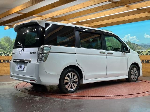 ステップワゴンスパーダ Ｚ　クールスピリット　４ＷＤ　両側電動スライド　９型純正ナビ　バックカメラ　禁煙車　ハーフレザーシート　スマートキー　ＨＩＤヘッド　ＥＴＣ　クルコン　オートライト　オートエアコン　１６インチＡＷ　Ｂｌｕｅｔｏｏｔｈ再生（17枚目）