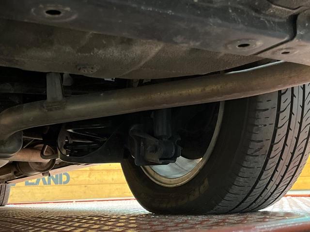 ステップワゴンスパーダ Ｚ　クールスピリット　４ＷＤ　両側電動スライド　９型純正ナビ　バックカメラ　禁煙車　ハーフレザーシート　スマートキー　ＨＩＤヘッド　ＥＴＣ　クルコン　オートライト　オートエアコン　１６インチＡＷ　Ｂｌｕｅｔｏｏｔｈ再生（21枚目）