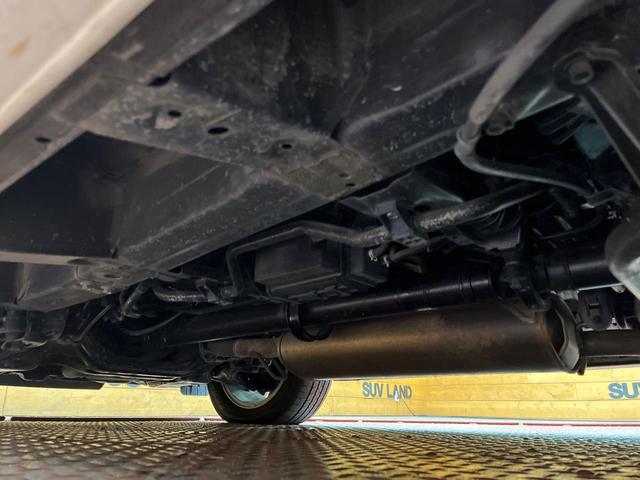 ステップワゴンスパーダ Ｚ　クールスピリット　４ＷＤ　両側電動スライド　９型純正ナビ　バックカメラ　禁煙車　ハーフレザーシート　スマートキー　ＨＩＤヘッド　ＥＴＣ　クルコン　オートライト　オートエアコン　１６インチＡＷ　Ｂｌｕｅｔｏｏｔｈ再生（23枚目）