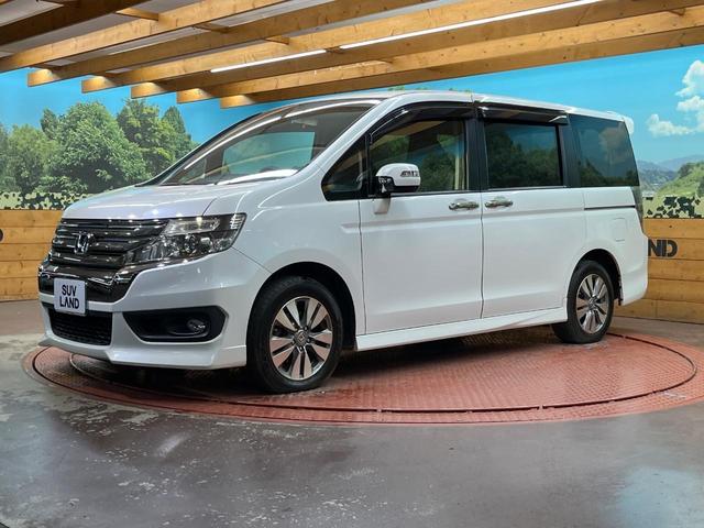 ステップワゴンスパーダ Ｚ　クールスピリット　４ＷＤ　両側電動スライド　９型純正ナビ　バックカメラ　禁煙車　ハーフレザーシート　スマートキー　ＨＩＤヘッド　ＥＴＣ　クルコン　オートライト　オートエアコン　１６インチＡＷ　Ｂｌｕｅｔｏｏｔｈ再生（24枚目）