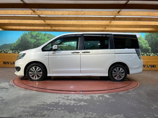 ステップワゴンスパーダ Ｚ　クールスピリット　４ＷＤ　両側電動スライド　９型純正ナビ　バックカメラ　禁煙車　ハーフレザーシート　スマートキー　ＨＩＤヘッド　ＥＴＣ　クルコン　オートライト　オートエアコン　１６インチＡＷ　Ｂｌｕｅｔｏｏｔｈ再生（25枚目）