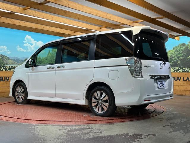 ステップワゴンスパーダ Ｚ　クールスピリット　４ＷＤ　両側電動スライド　９型純正ナビ　バックカメラ　禁煙車　ハーフレザーシート　スマートキー　ＨＩＤヘッド　ＥＴＣ　クルコン　オートライト　オートエアコン　１６インチＡＷ　Ｂｌｕｅｔｏｏｔｈ再生（26枚目）