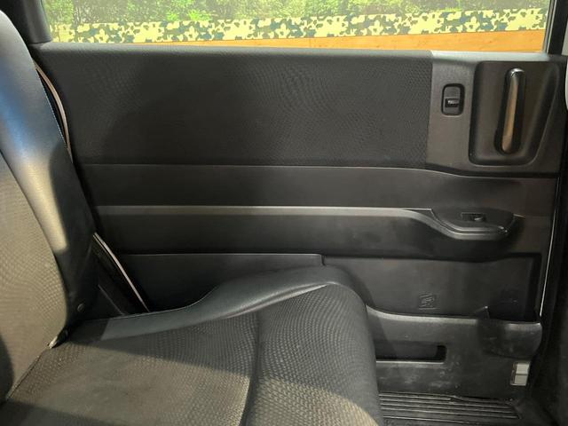 ステップワゴンスパーダ Ｚ　クールスピリット　４ＷＤ　両側電動スライド　９型純正ナビ　バックカメラ　禁煙車　ハーフレザーシート　スマートキー　ＨＩＤヘッド　ＥＴＣ　クルコン　オートライト　オートエアコン　１６インチＡＷ　Ｂｌｕｅｔｏｏｔｈ再生（45枚目）