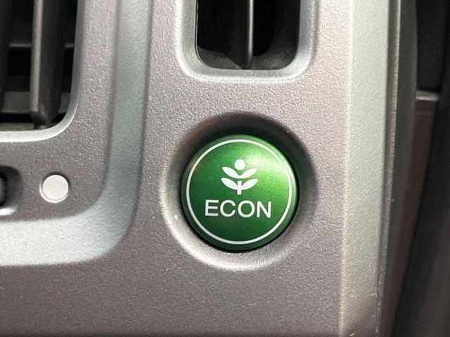 ステップワゴンスパーダ Ｚ　クールスピリット　４ＷＤ　両側電動スライド　９型純正ナビ　バックカメラ　禁煙車　ハーフレザーシート　スマートキー　ＨＩＤヘッド　ＥＴＣ　クルコン　オートライト　オートエアコン　１６インチＡＷ　Ｂｌｕｅｔｏｏｔｈ再生（52枚目）