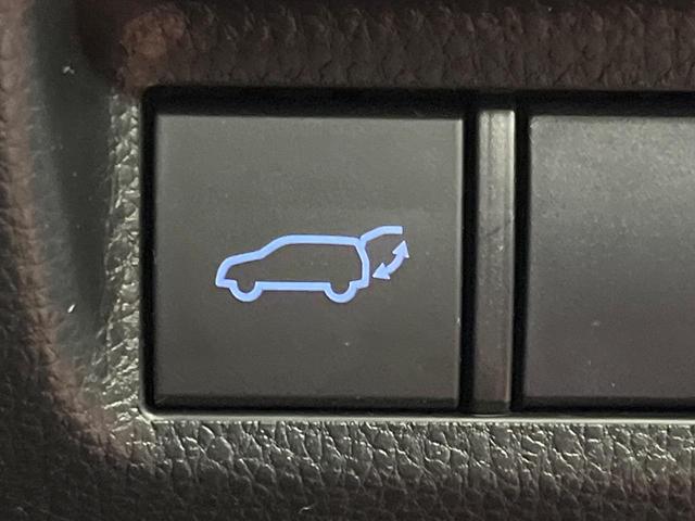 RAV4 G Zパッケージ 4WD 全周囲カメラ セーフティセンス レーダークルーズ 禁煙車 電動リアゲート 前席シートヒーター パワーシート ドラレコ コーナーセンサー スマートキー LEDヘッド ETC オートハイビーム(6枚目)