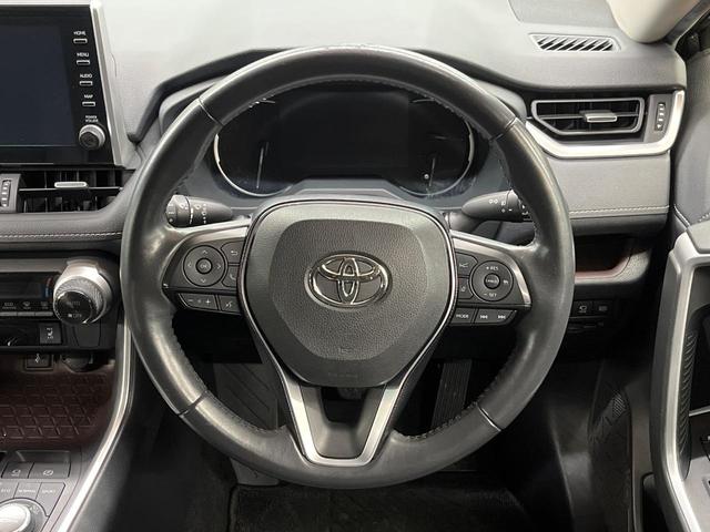 RAV4 G Zパッケージ 4WD 全周囲カメラ セーフティセンス レーダークルーズ 禁煙車 電動リアゲート 前席シートヒーター パワーシート ドラレコ コーナーセンサー スマートキー LEDヘッド ETC オートハイビーム(11枚目)
