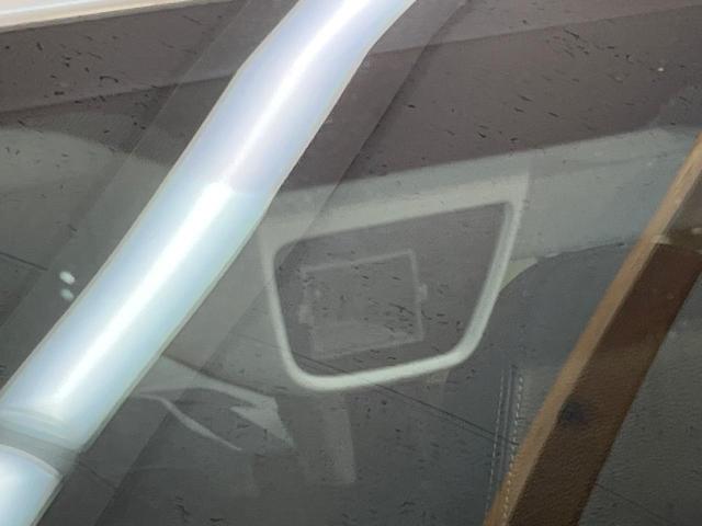 フォレスター ２．０ＸＴ　アイサイト　４ＷＤ　バックカメラ　アイサイト　レーダークルーズ　禁煙車　ハーフレザーシート　シートヒーター　パワーシート　コーナーセンサー　スマートキー　ＨＩＤヘッド　ルーフレール　ディスプレイオーディオ（4枚目）